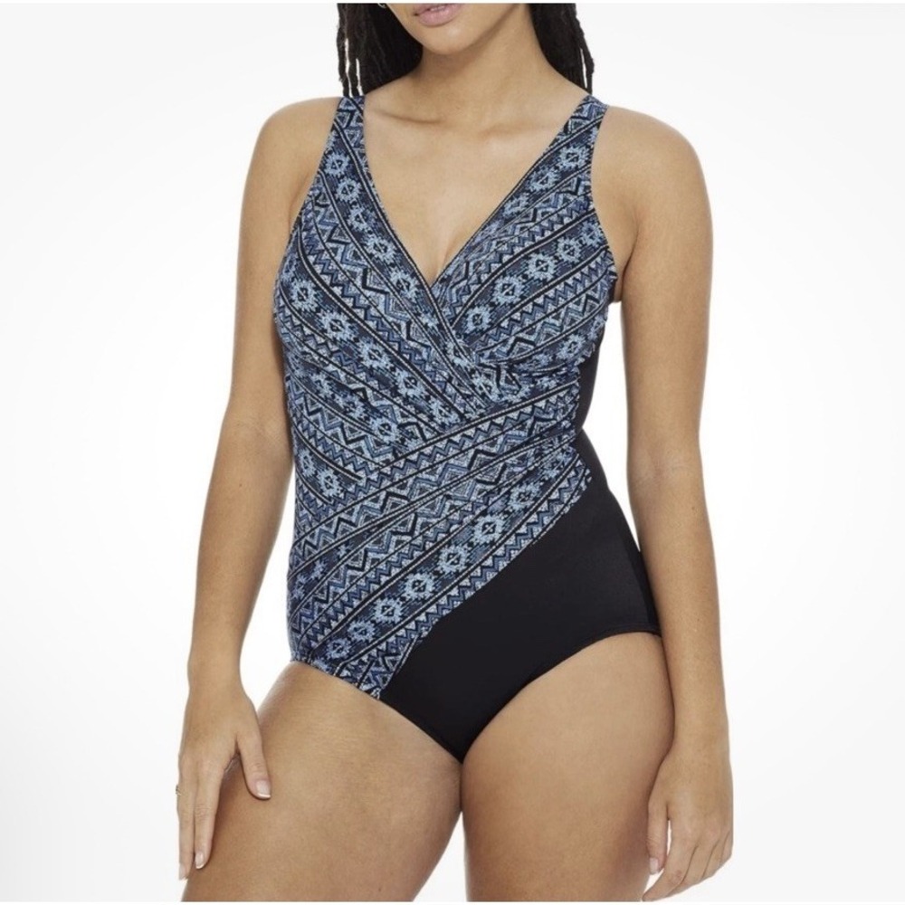 Miraclesuit Women's Swimwear Oceanus Tummy Control V-Neck Soft Cup One Piece 12
